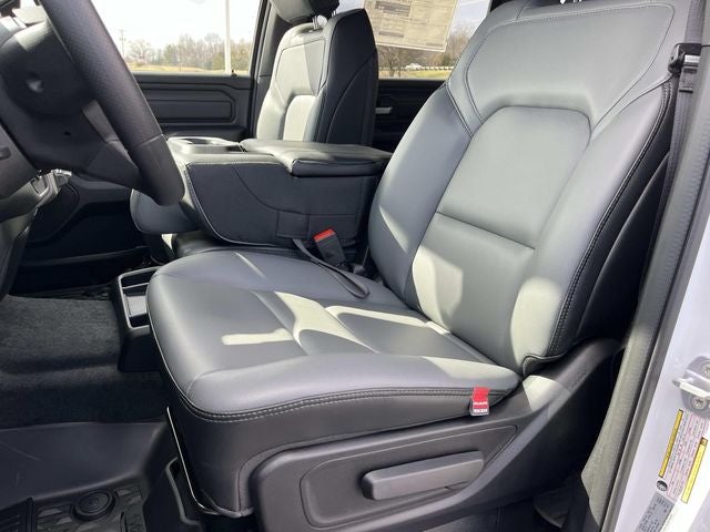 2026 RAM 1500 RAM 1500 TRADESMAN CREW CAB 4X4 5'7' BOX