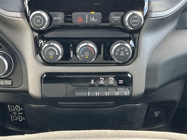 2026 RAM 1500 RAM 1500 WARLOCK CREW CAB 4X4 5'7' BOX