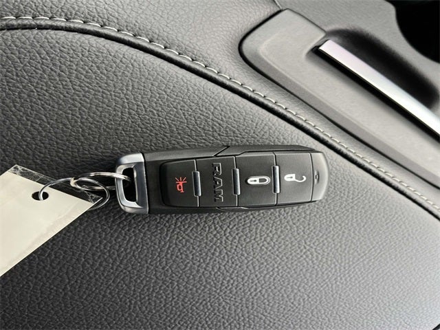 2026 RAM 2500 RAM 2500 TRADESMAN CREW CAB 4X4 6'4' BOX