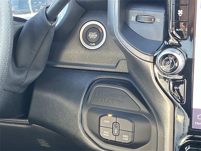 2026 RAM 2500 RAM 2500 TRADESMAN CREW CAB 4X4 6'4' BOX