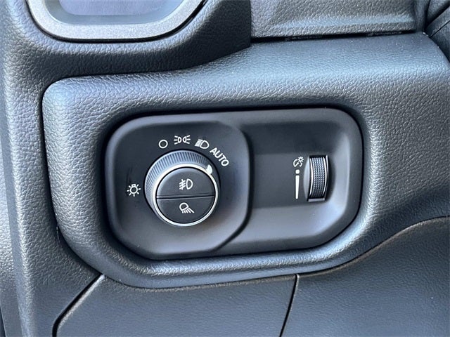 2026 RAM 2500 RAM 2500 TRADESMAN CREW CAB 4X4 6'4' BOX