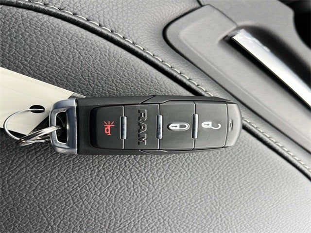 2026 RAM 2500 RAM 2500 TRADESMAN CREW CAB 4X4 6'4' BOX