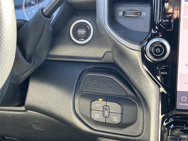 2026 RAM 2500 RAM 2500 TRADESMAN CREW CAB 4X4 6'4' BOX