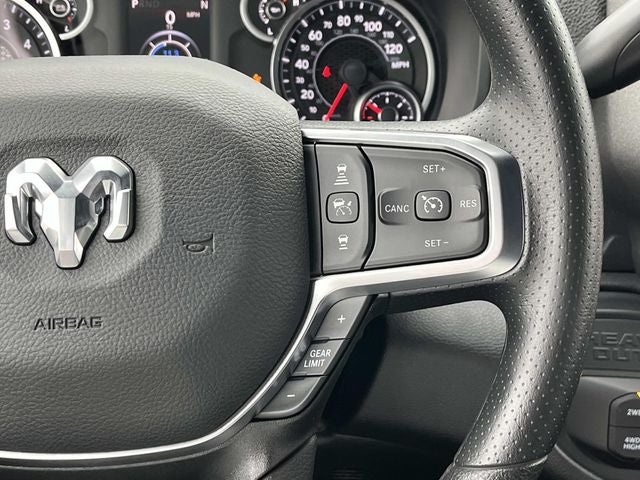 2026 RAM 2500 RAM 2500 TRADESMAN CREW CAB 4X4 6'4' BOX