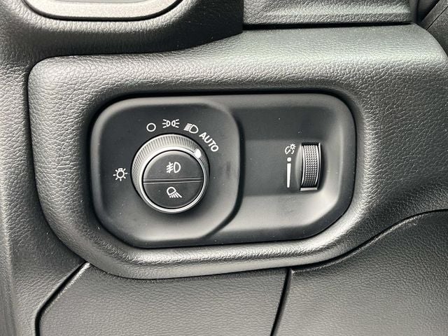 2026 RAM 2500 RAM 2500 TRADESMAN CREW CAB 4X4 6'4' BOX