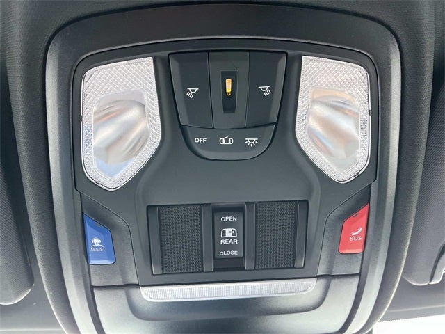 2026 RAM 2500 RAM 2500 TRADESMAN CREW CAB 4X4 6'4' BOX