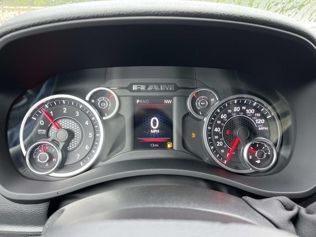 2026 RAM 2500 RAM 2500 BLACK EXPRESS CREW CAB 4X4 8' BOX