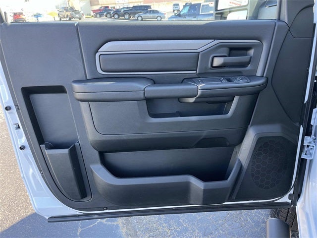 2026 RAM 3500 RAM 3500 TRADESMAN CHASSIS REGULAR CAB 4X4 60' CA