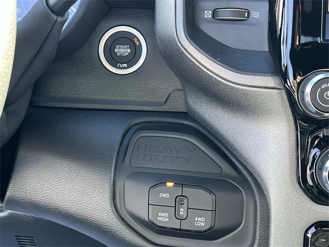 2026 RAM 3500 RAM 3500 TRADESMAN CHASSIS REGULAR CAB 4X4 60' CA