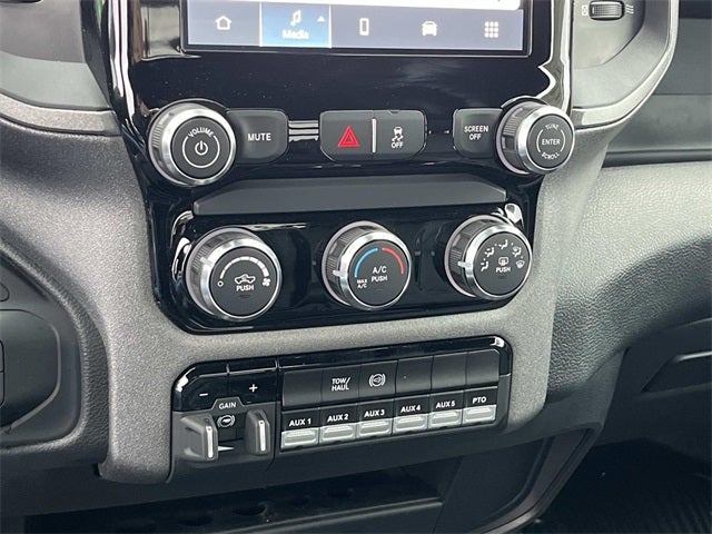 2025 RAM 4500HD RAM 4500 TRADESMAN CHASSIS REGULAR CAB 4X4 60' CA