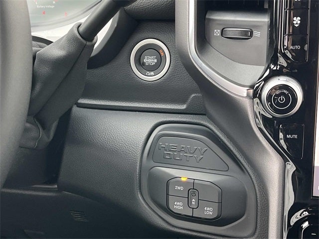 2026 RAM 4500HD RAM 4500 BIG HORN CHASSIS CREW CAB 4X4 60' CA