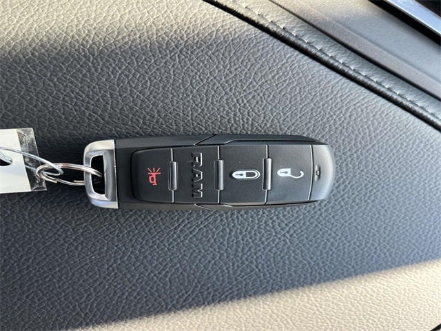 2026 RAM 4500HD RAM 4500 TRADESMAN CHASSIS CREW CAB 4X4 60' CA