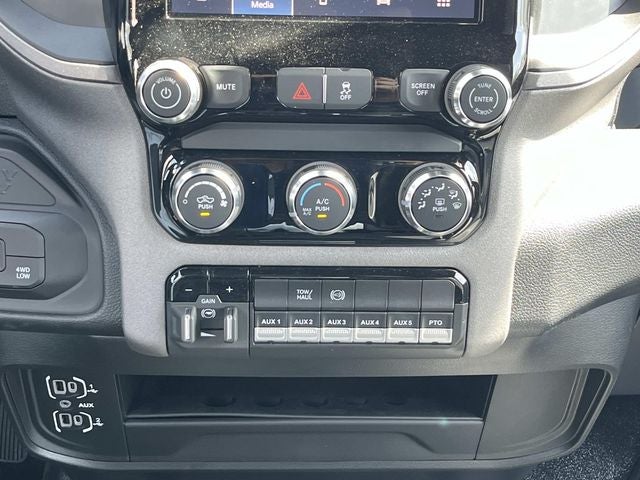 2026 RAM 4500HD RAM 4500 TRADESMAN CHASSIS CREW CAB 4X4 60' CA