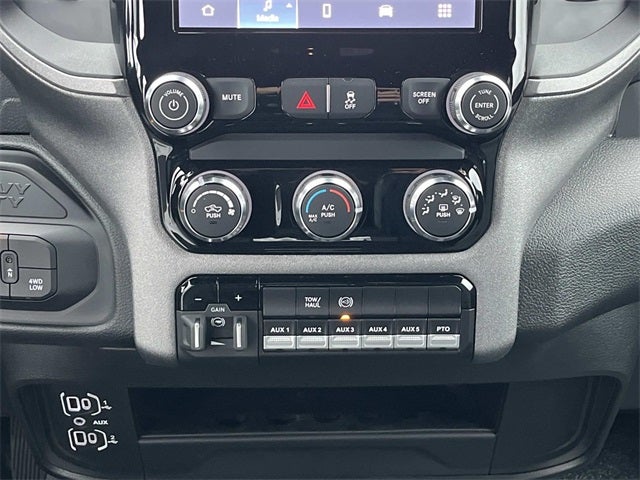 2025 RAM 4500HD RAM 4500 TRADESMAN CHASSIS CREW CAB 4X4 60' CA