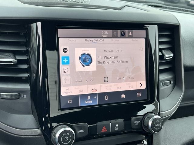 2026 RAM 5500HD RAM 5500 TRADESMAN CHASSIS REGULAR CAB 4X4 60' CA