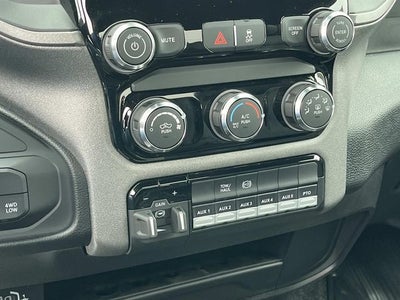 2026 RAM 5500HD RAM 5500 TRADESMAN CHASSIS REGULAR CAB 4X4 60' CA