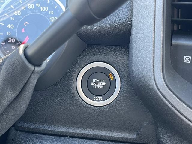 2026 RAM 5500HD RAM 5500 TRADESMAN CHASSIS REGULAR CAB 4X4 60' CA