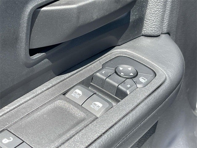 2025 RAM 5500HD RAM 5500 TRADESMAN CHASSIS REGULAR CAB 4X4 60' CA