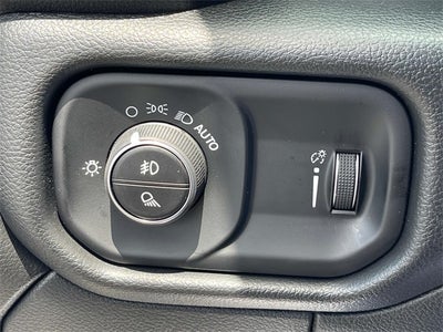 2025 RAM 5500HD RAM 5500 TRADESMAN CHASSIS REGULAR CAB 4X4 60' CA