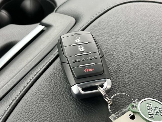 2026 RAM 5500HD RAM 5500 TRADESMAN CHASSIS REGULAR CAB 4X4 60' CA