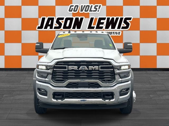 2026 RAM 5500HD RAM 5500 TRADESMAN CHASSIS REGULAR CAB 4X4 60' CA