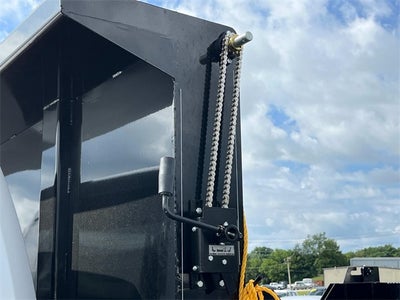 2025 RAM 5500HD RAM 5500 TRADESMAN CHASSIS REGULAR CAB 4X4 84' CA