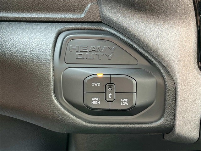 2025 RAM 5500HD RAM 5500 TRADESMAN CHASSIS REGULAR CAB 4X4 84' CA