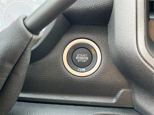 2025 RAM 5500HD RAM 5500 TRADESMAN CHASSIS REGULAR CAB 4X4 84' CA