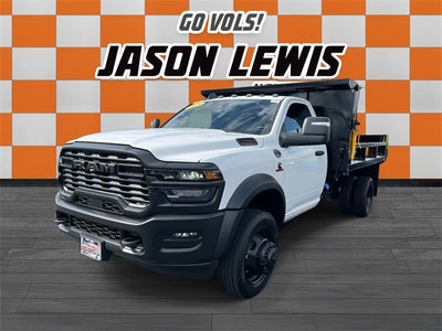 2025 RAM 5500HD RAM 5500 TRADESMAN CHASSIS REGULAR CAB 4X4 84' CA