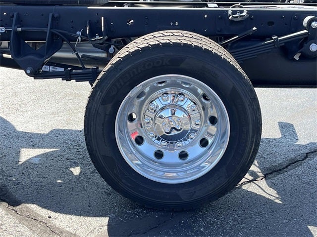 2026 RAM 5500HD RAM 5500 TRADESMAN CHASSIS CREW CAB 4X4 60' CA