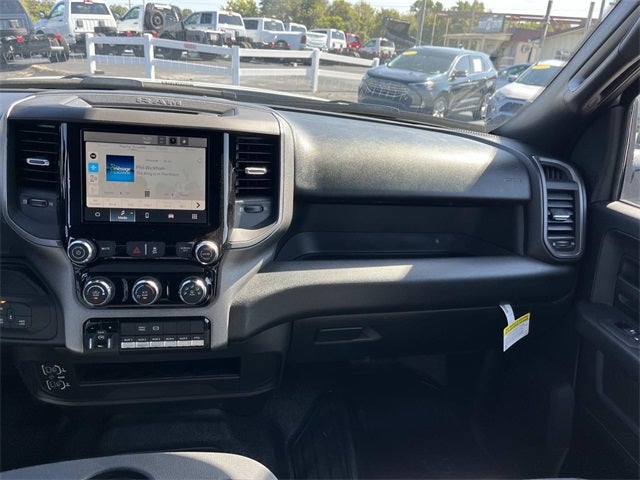 2026 RAM 5500HD RAM 5500 TRADESMAN CHASSIS CREW CAB 4X4 60' CA