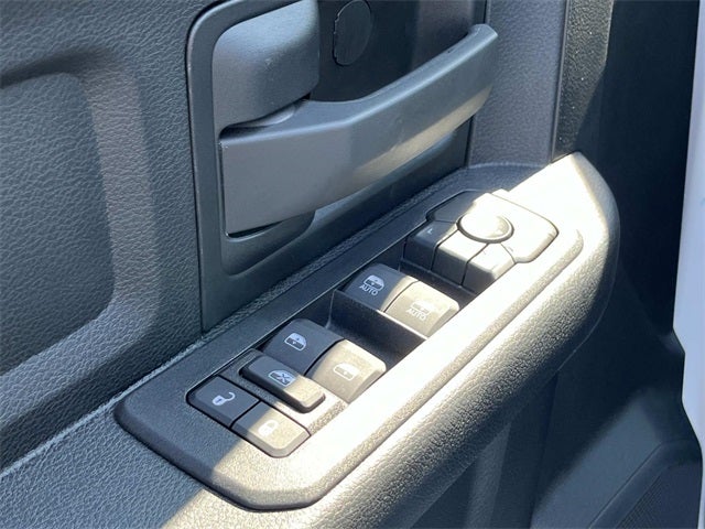 2026 RAM 5500HD RAM 5500 TRADESMAN CHASSIS CREW CAB 4X4 60' CA