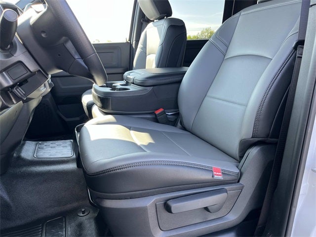 2026 RAM 5500HD RAM 5500 TRADESMAN CHASSIS CREW CAB 4X4 60' CA