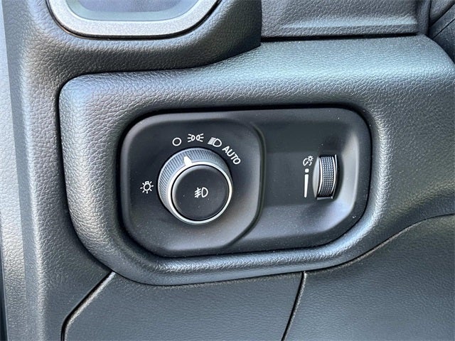 2026 RAM 5500HD RAM 5500 TRADESMAN CHASSIS CREW CAB 4X4 60' CA