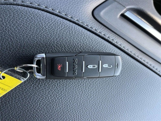 2026 RAM 5500HD RAM 5500 TRADESMAN CHASSIS CREW CAB 4X4 60' CA