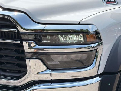 2026 RAM 5500HD RAM 5500 TRADESMAN CHASSIS CREW CAB 4X4 60' CA