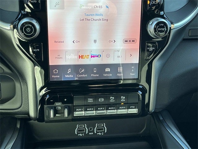 2026 RAM 5500HD RAM 5500 BIG HORN CHASSIS CREW CAB 4X4 60' CA