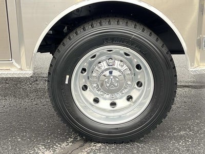 2025 RAM 5500HD RAM 5500 BIG HORN CHASSIS CREW CAB 4X4 60' CA