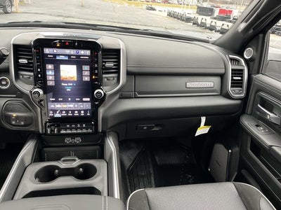 2025 RAM 5500HD RAM 5500 BIG HORN CHASSIS CREW CAB 4X4 60' CA