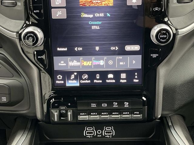 2025 RAM 5500HD RAM 5500 BIG HORN CHASSIS CREW CAB 4X4 60' CA