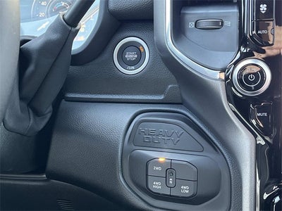 2026 RAM 5500HD RAM 5500 BIG HORN CHASSIS CREW CAB 4X4 60' CA