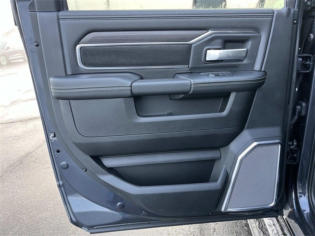 2026 RAM 5500HD RAM 5500 BIG HORN CHASSIS CREW CAB 4X4 60' CA