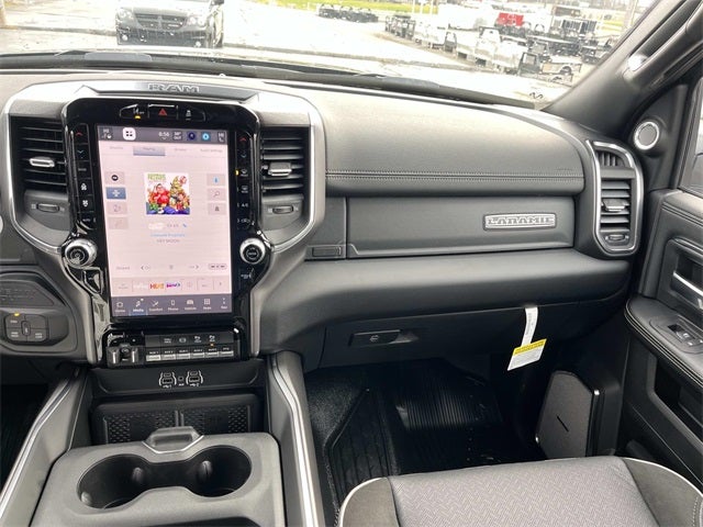 2026 RAM 5500HD RAM 5500 BIG HORN CHASSIS CREW CAB 4X4 60' CA