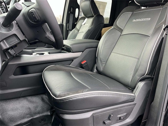 2026 RAM 5500HD RAM 5500 BIG HORN CHASSIS CREW CAB 4X4 60' CA