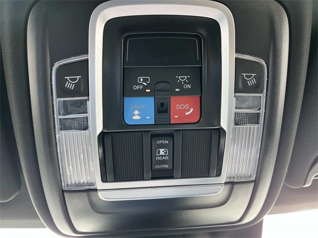 2026 RAM 5500HD RAM 5500 BIG HORN CHASSIS CREW CAB 4X4 60' CA