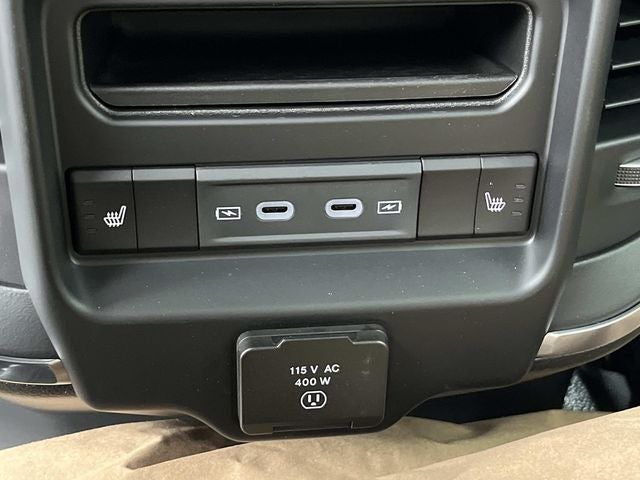 2026 RAM 5500HD RAM 5500 BIG HORN CHASSIS CREW CAB 4X4 60' CA
