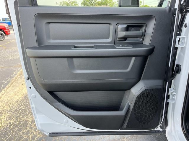 2026 RAM 5500HD RAM 5500 TRADESMAN CHASSIS CREW CAB 4X4 84' CA