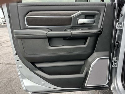 2026 RAM 5500HD RAM 5500 BIG HORN CHASSIS CREW CAB 4X4 84' CA