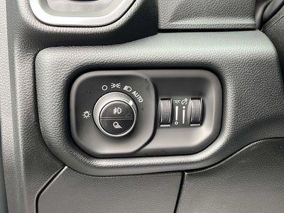 2026 RAM 5500HD RAM 5500 BIG HORN CHASSIS CREW CAB 4X4 84' CA