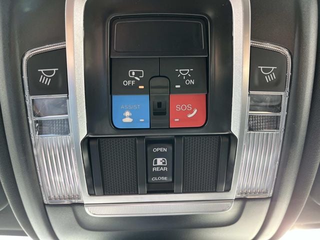 2026 RAM 5500HD RAM 5500 BIG HORN CHASSIS CREW CAB 4X4 84' CA